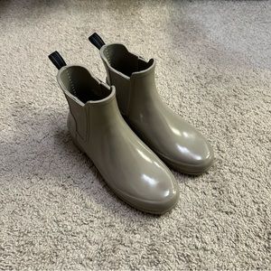 hunter women’s refined chelsea rain boots